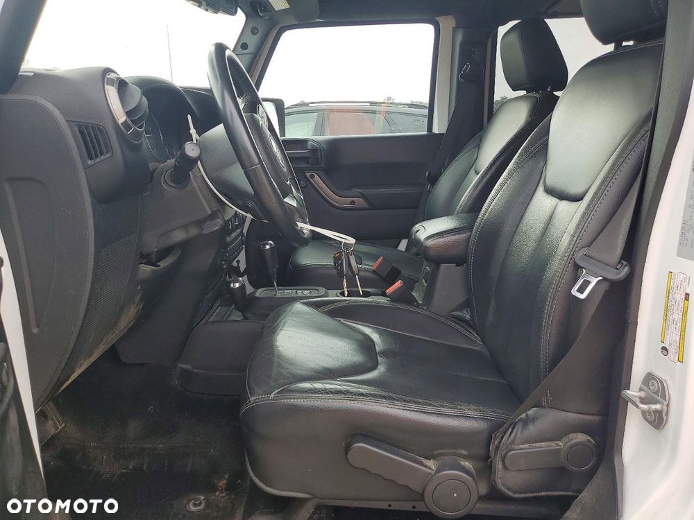 Jeep Wrangler Unlimited 3.6 Automatik Sahara - 8