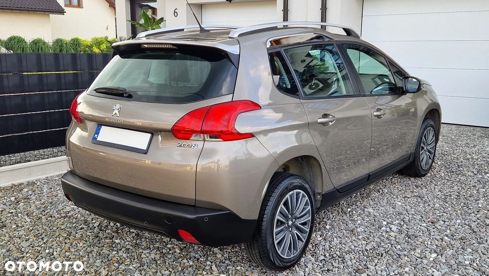 Peugeot 2008 1.2 VTi Allure - 9