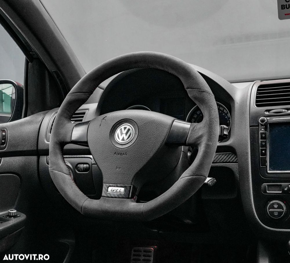 Volkswagen Golf 2.0 FSI GTI - 18