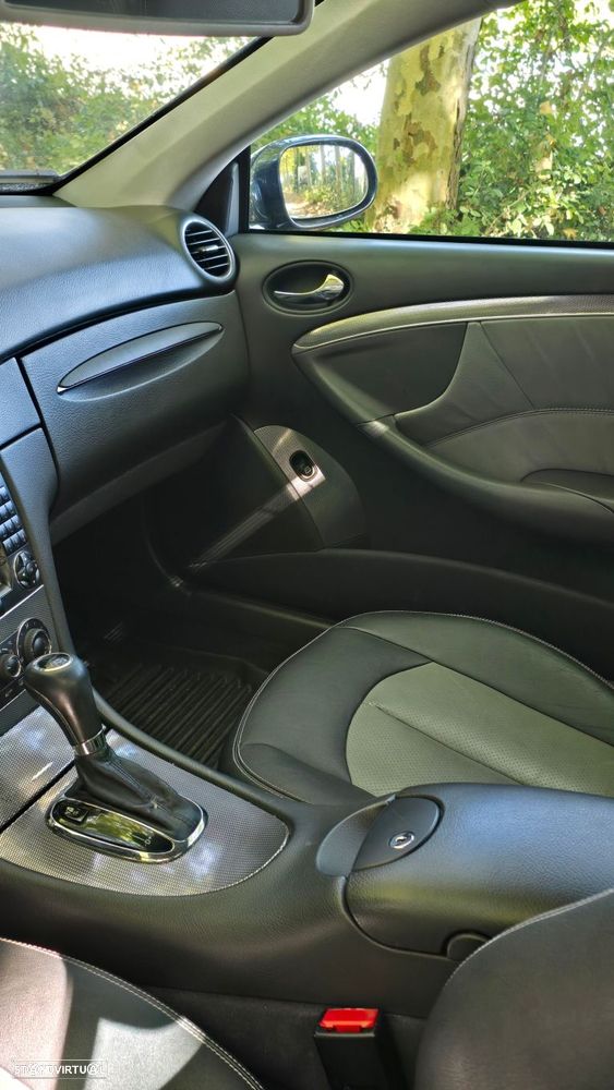 Mercedes-Benz CLK 200 K Avantgarde Aut. - 51