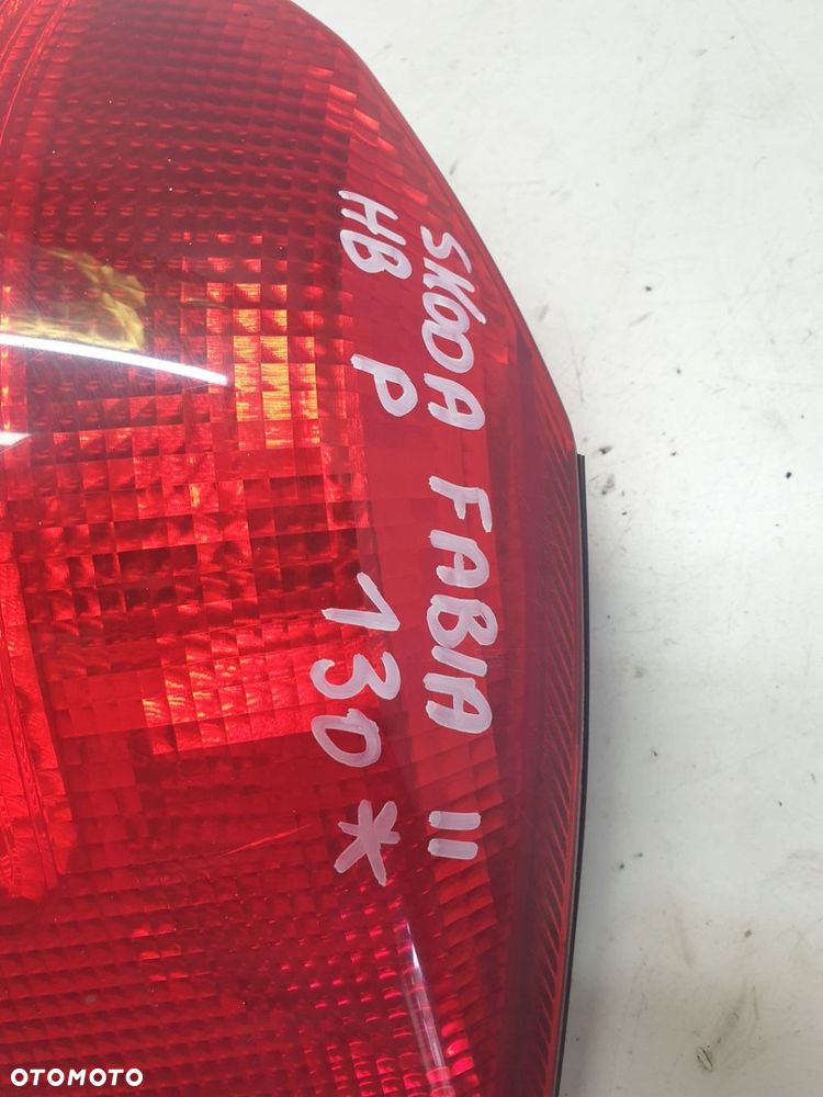 LAMPA TYLNA PRAWA TYŁ PRAWY SKODA FABIA II HB - 7