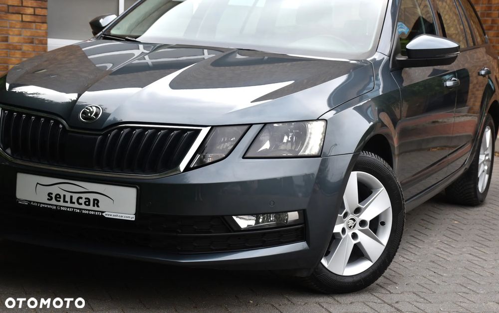 Skoda Octavia 1.6 TDI DSG Style - 35