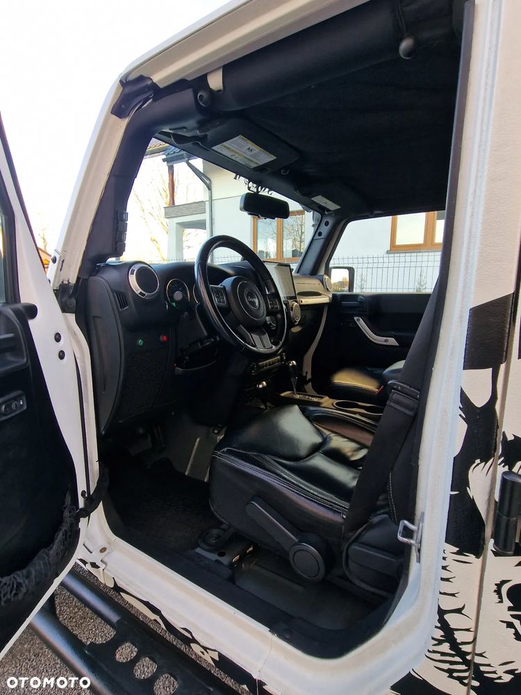 Jeep Wrangler 3.6 Unlim Rubicon X - 27