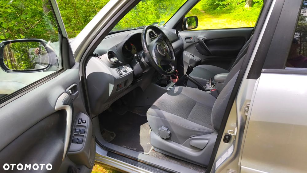 Toyota RAV4 2.0 VVT-i Sol - 4