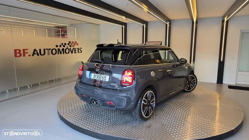 MINI 3 Portas Cooper SD Auto Desportiva - 4