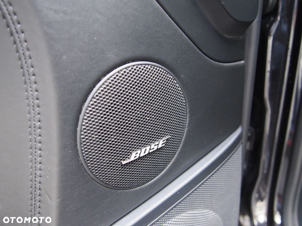 Porsche Cayenne Turbo - 33