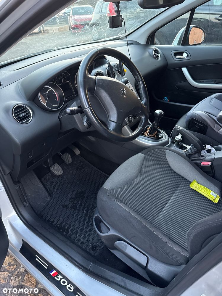 Peugeot 308 HDi FAP 110 (Blue Lion) Tendance - 4