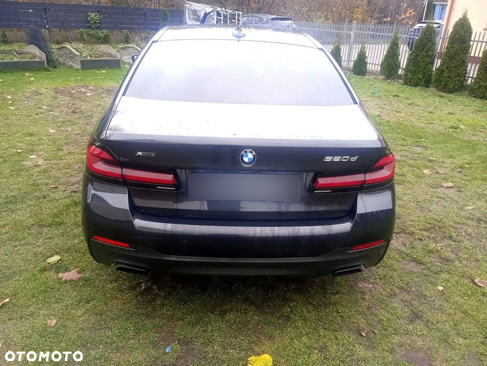 BMW Seria 5 520d xDrive - 7