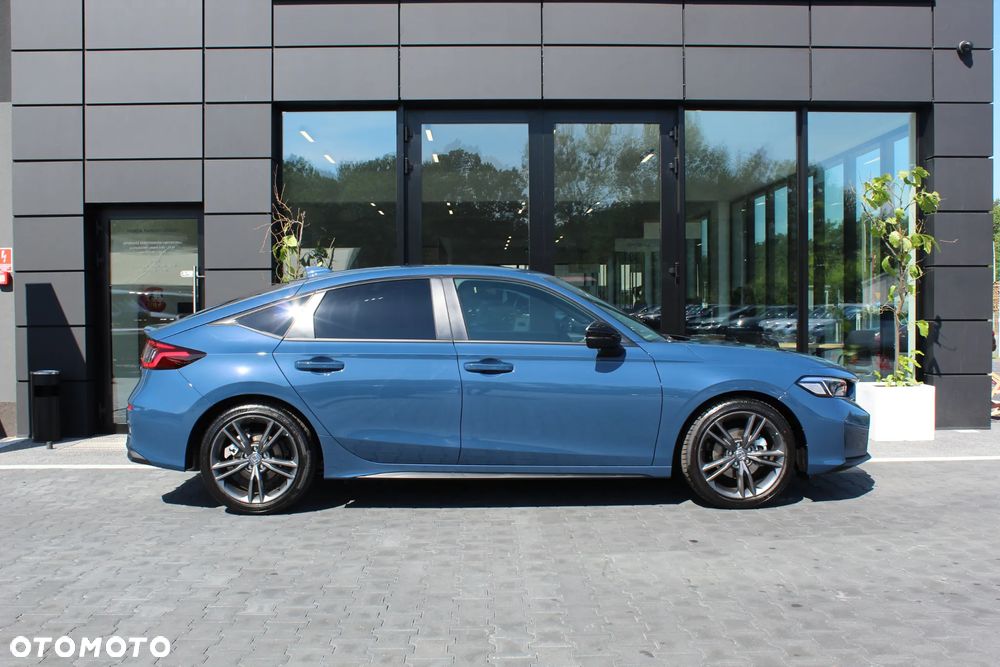 Honda Civic 2.0 i-MMD Sport CVT - 12