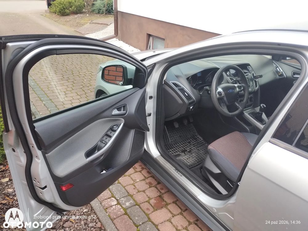 Ford Focus 1.6 Trend - 5