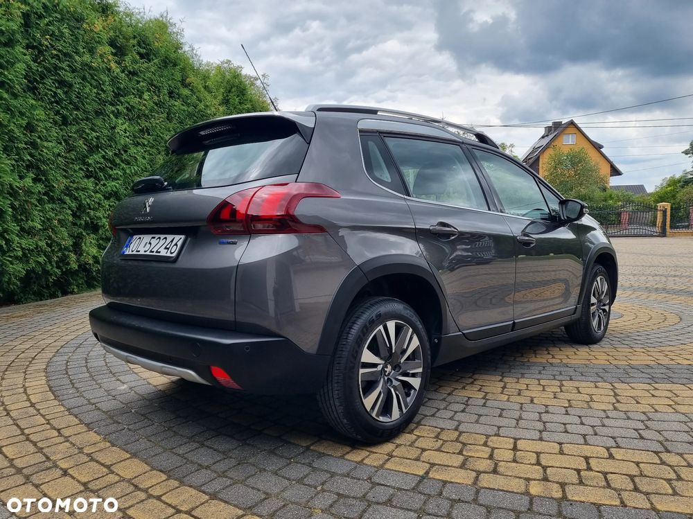 Peugeot 2008 1.2 Pure Tech Allure S&S - 3