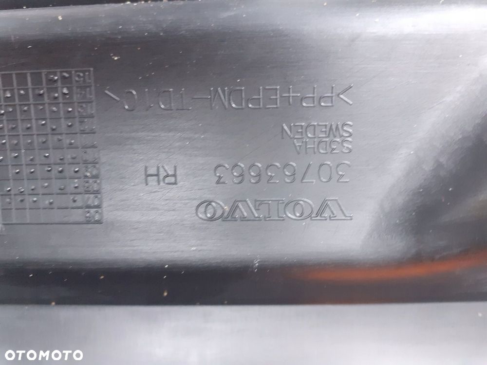 Listwa progowa prawa do Volvo XC70 07-16 31265316. - 5