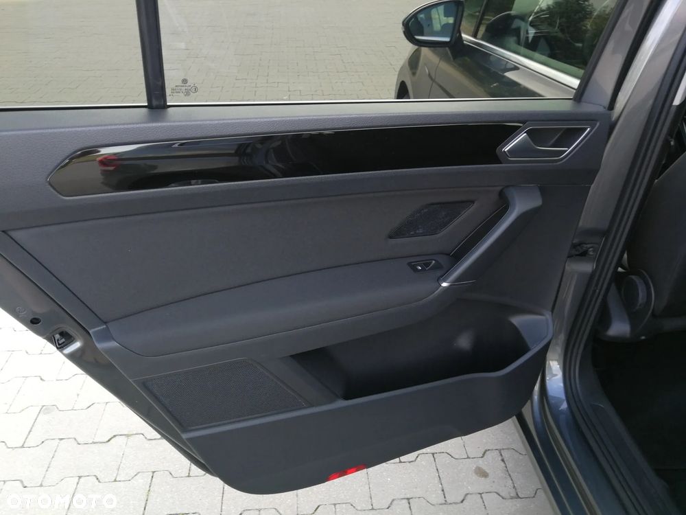 Volkswagen Touran - 13
