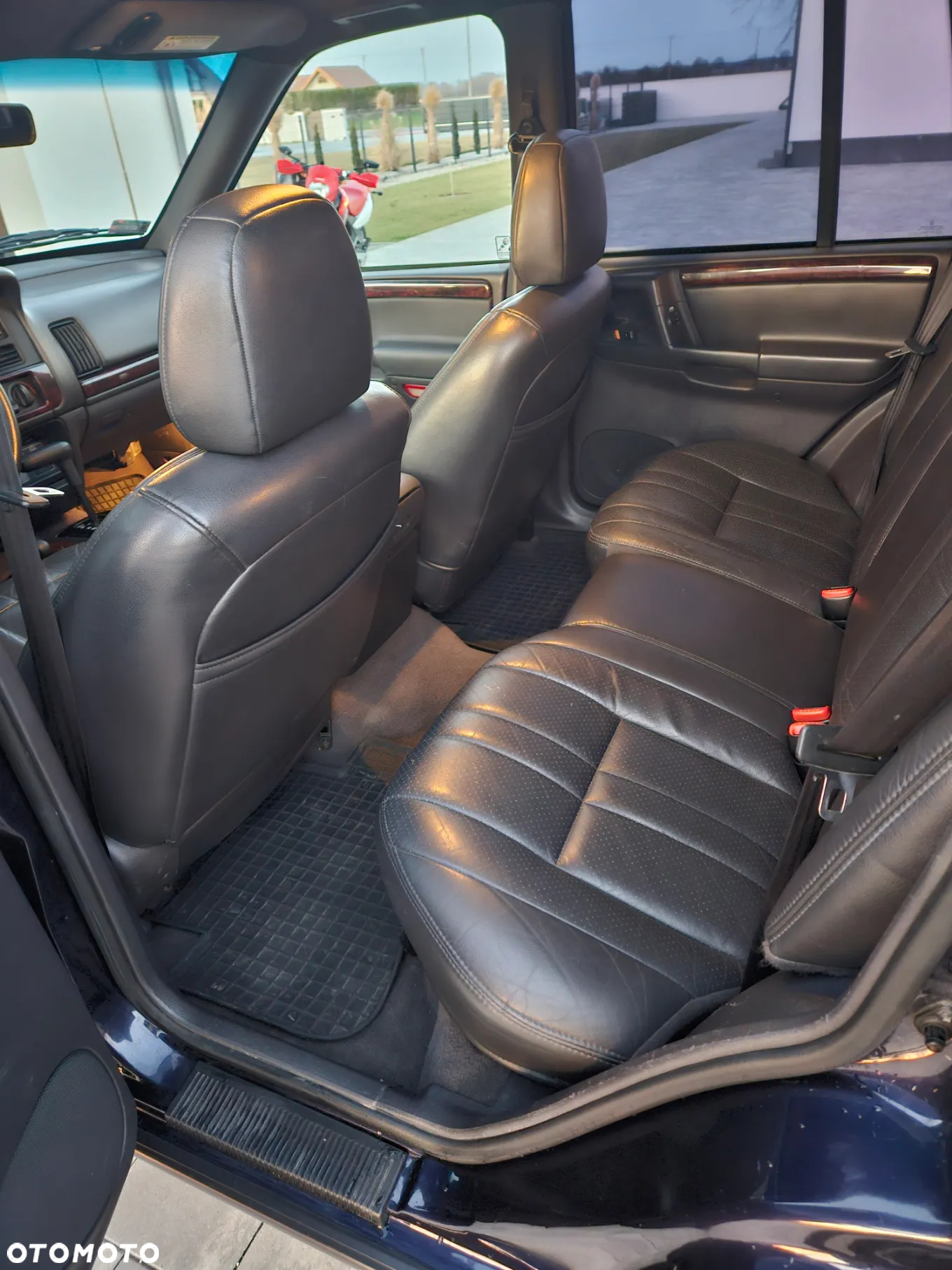 Jeep Grand Cherokee - 9