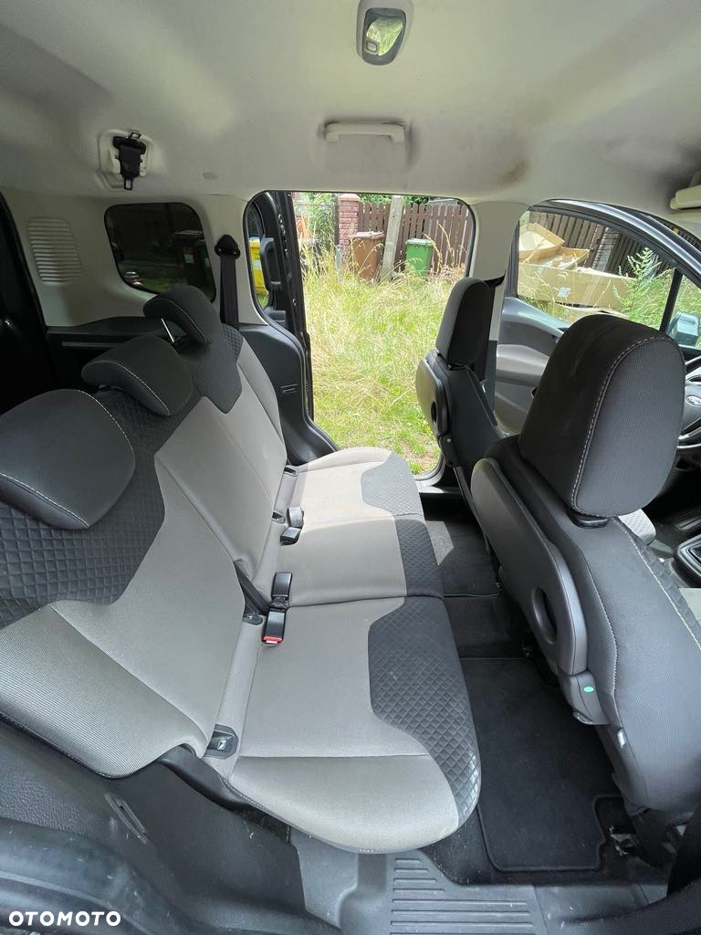 Ford Tourneo Courier 1.5 TDCi Trend - 10