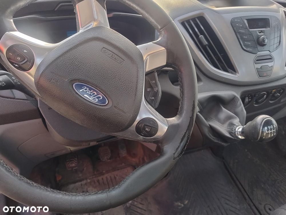 Ford Transit - 10