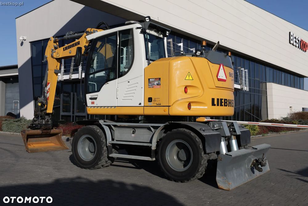 Liebherr A910 Compact Litronic - 10