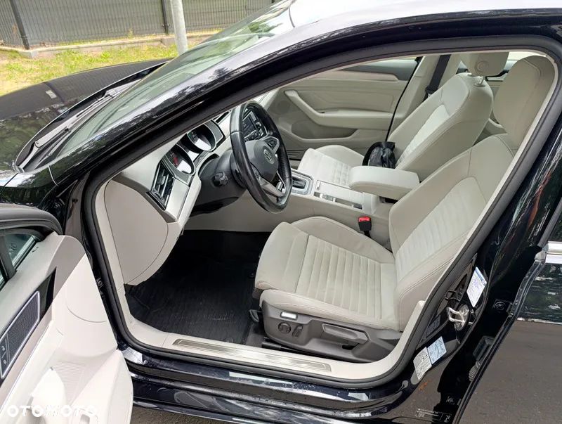 Volkswagen Passat 2.0 TDI 4Mot Elegance DSG - 15