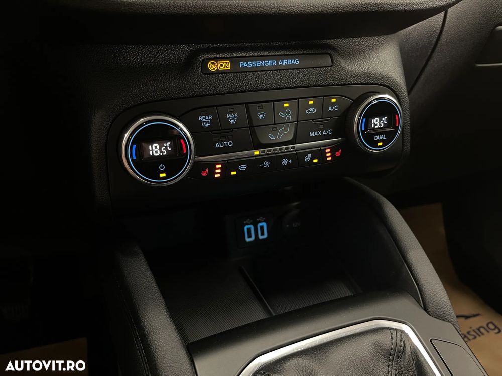 Ford Kuga 1.5 EcoBoost TITANIUM - 22
