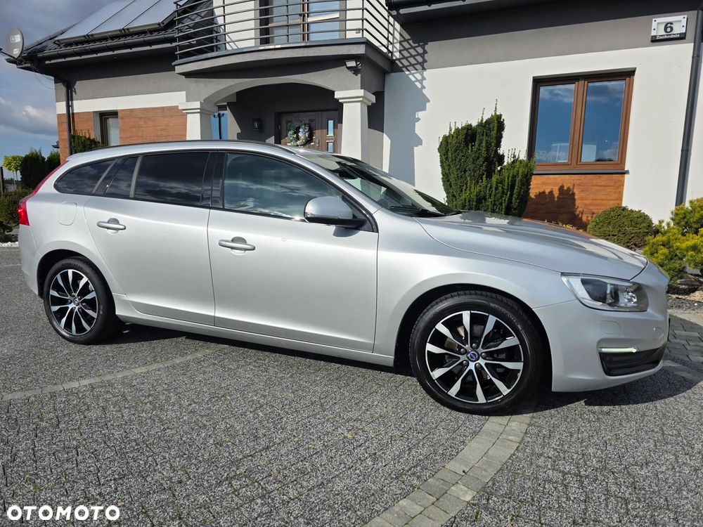 Volvo V60 D3 Geartronic Summum - 13