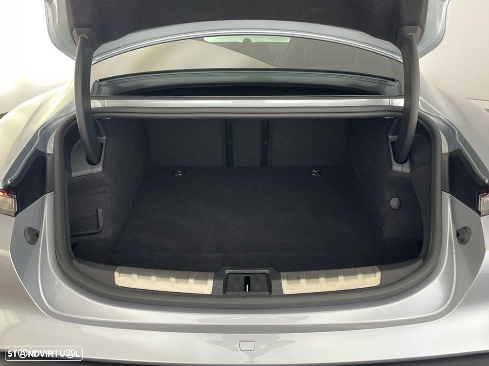 Porsche Taycan Standard - 13