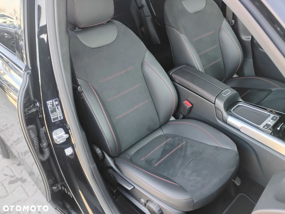 Mercedes-Benz GLB 200 mHEV AMG Line 7G-DCT - 16