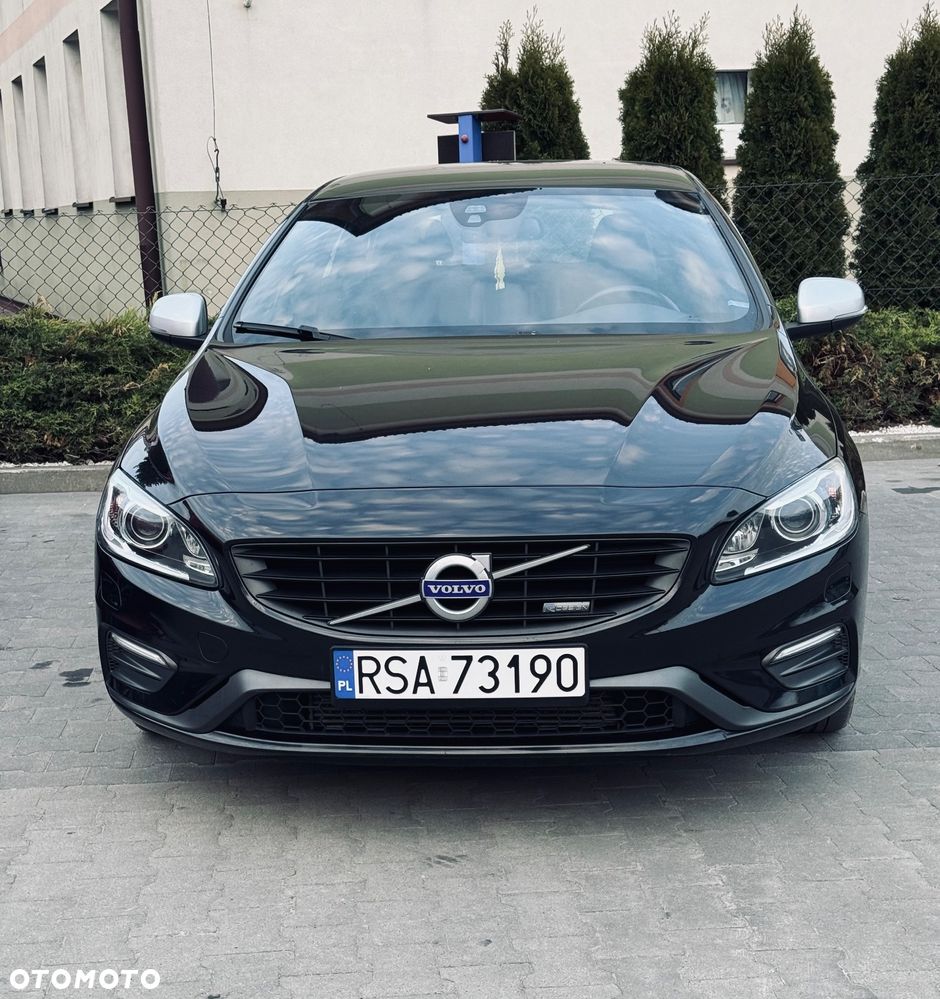 Volvo V60 D2 R-Design - 9