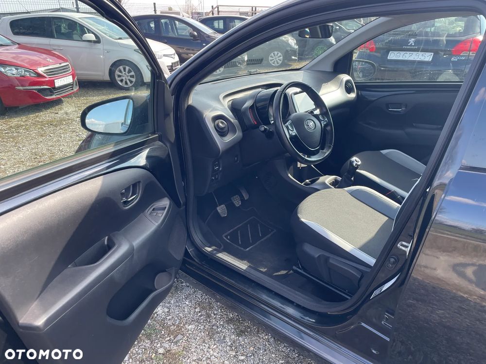 Toyota Aygo x-play - 10