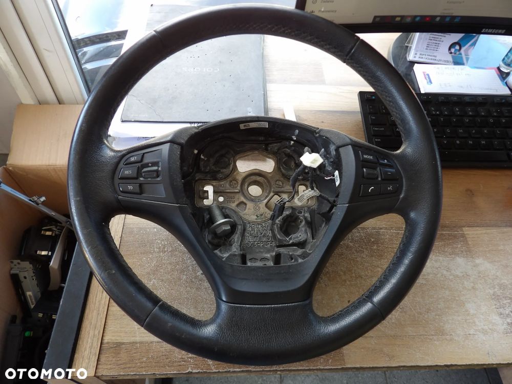 BMW - F20 - KIEROWNICA MULIFUNKCYJNA - DEMONTAŻ - EUROPA - 6791303 - 1