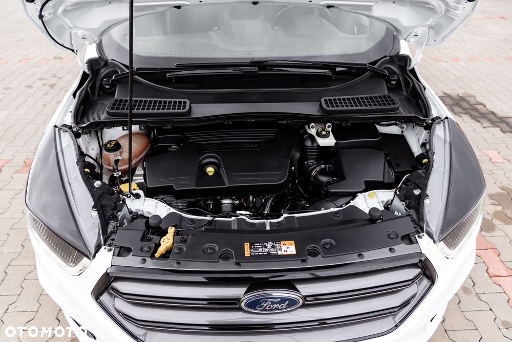 Ford Kuga 2.0 TDCi 4x4 ST-Line - 38