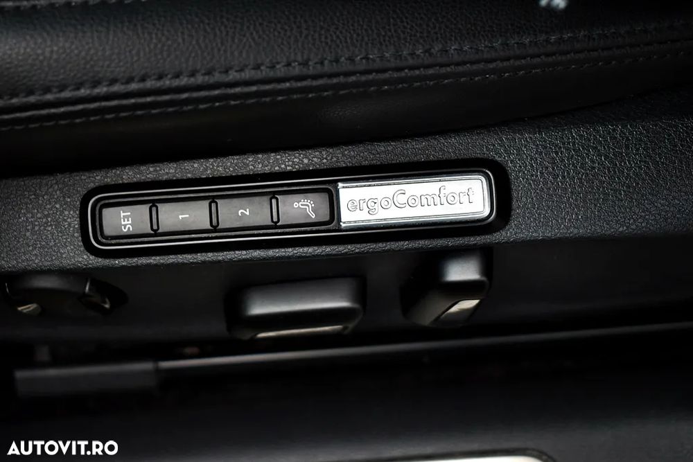 Volkswagen Passat Variant 2.0 TDI DSG (BlueMotion Technology) Highline - 22