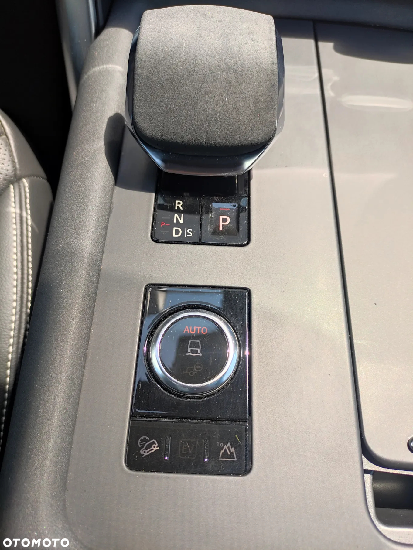Land Rover Discovery - 22