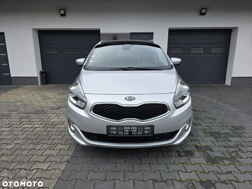 Kia Carens - 2