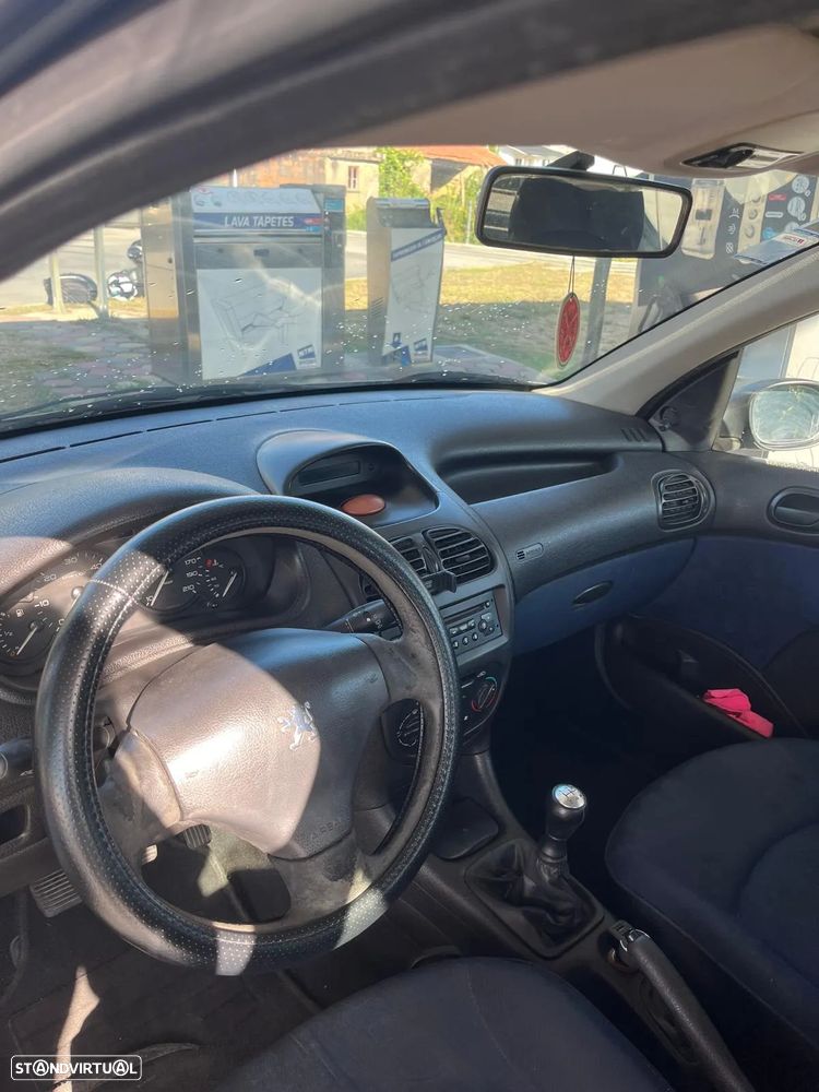 Peugeot 206 - 13