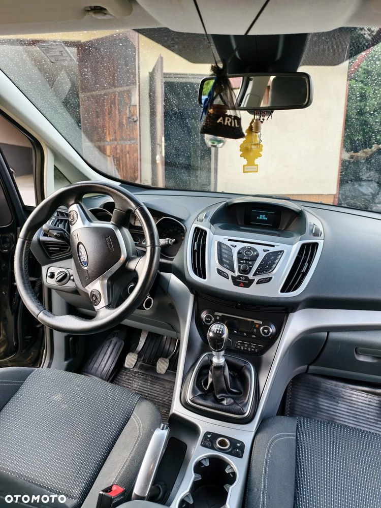 Ford Grand C-MAX - 12
