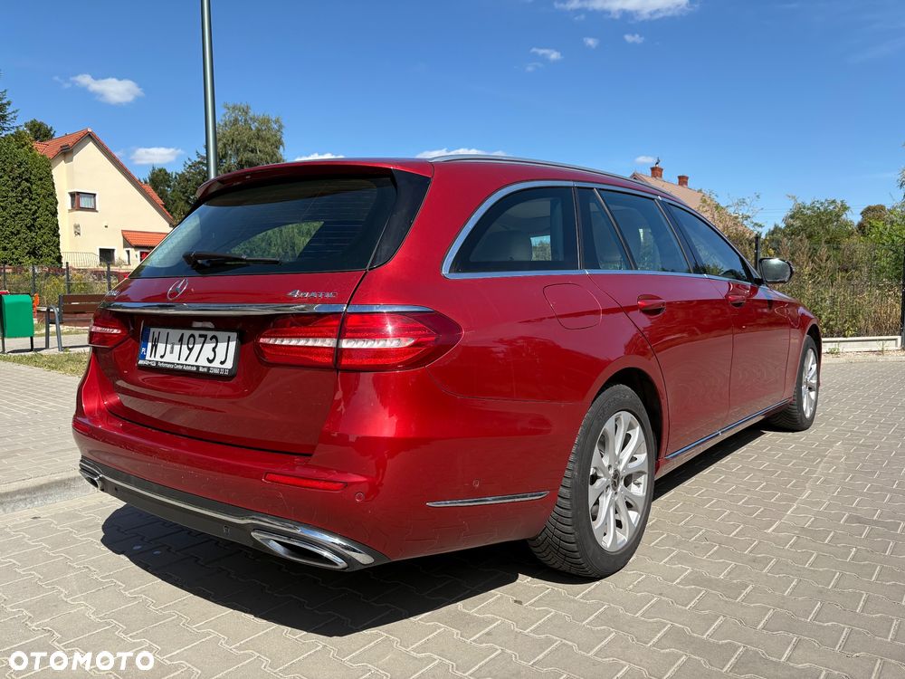 Mercedes-Benz Klasa E 220 d 4Matic 9G-TRONIC Avantgarde - 10