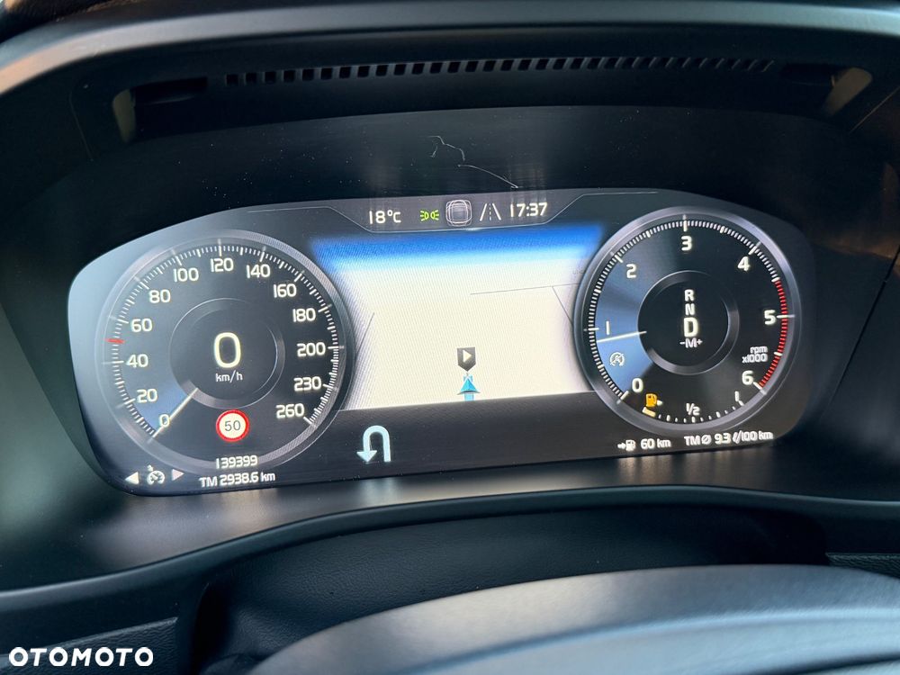 Volvo XC 40 D4 AWD Inscription - 34