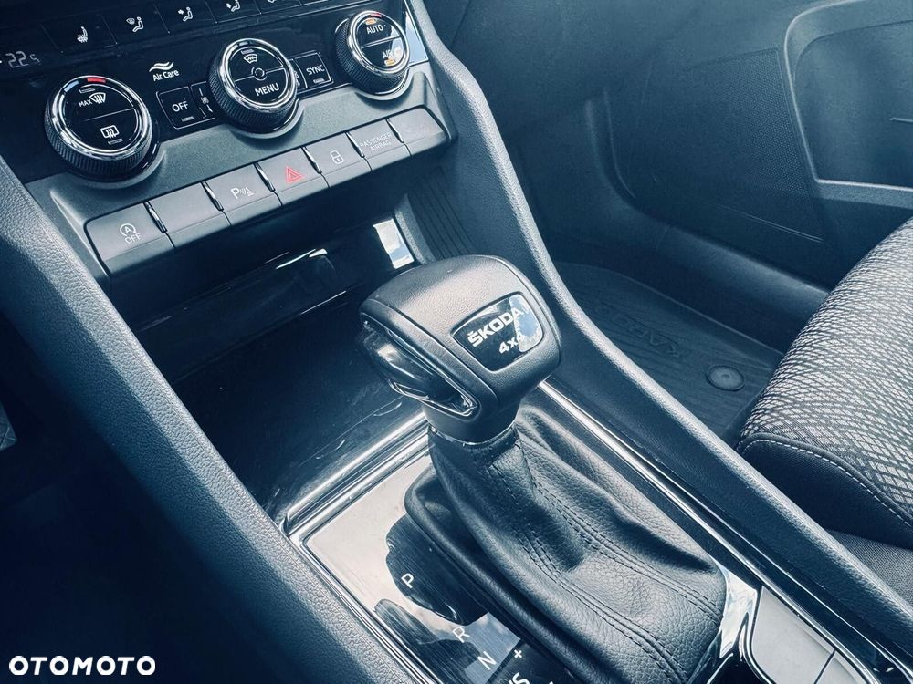 Skoda Karoq 2.0 TDI SCR 4x4 Style DSG - 32