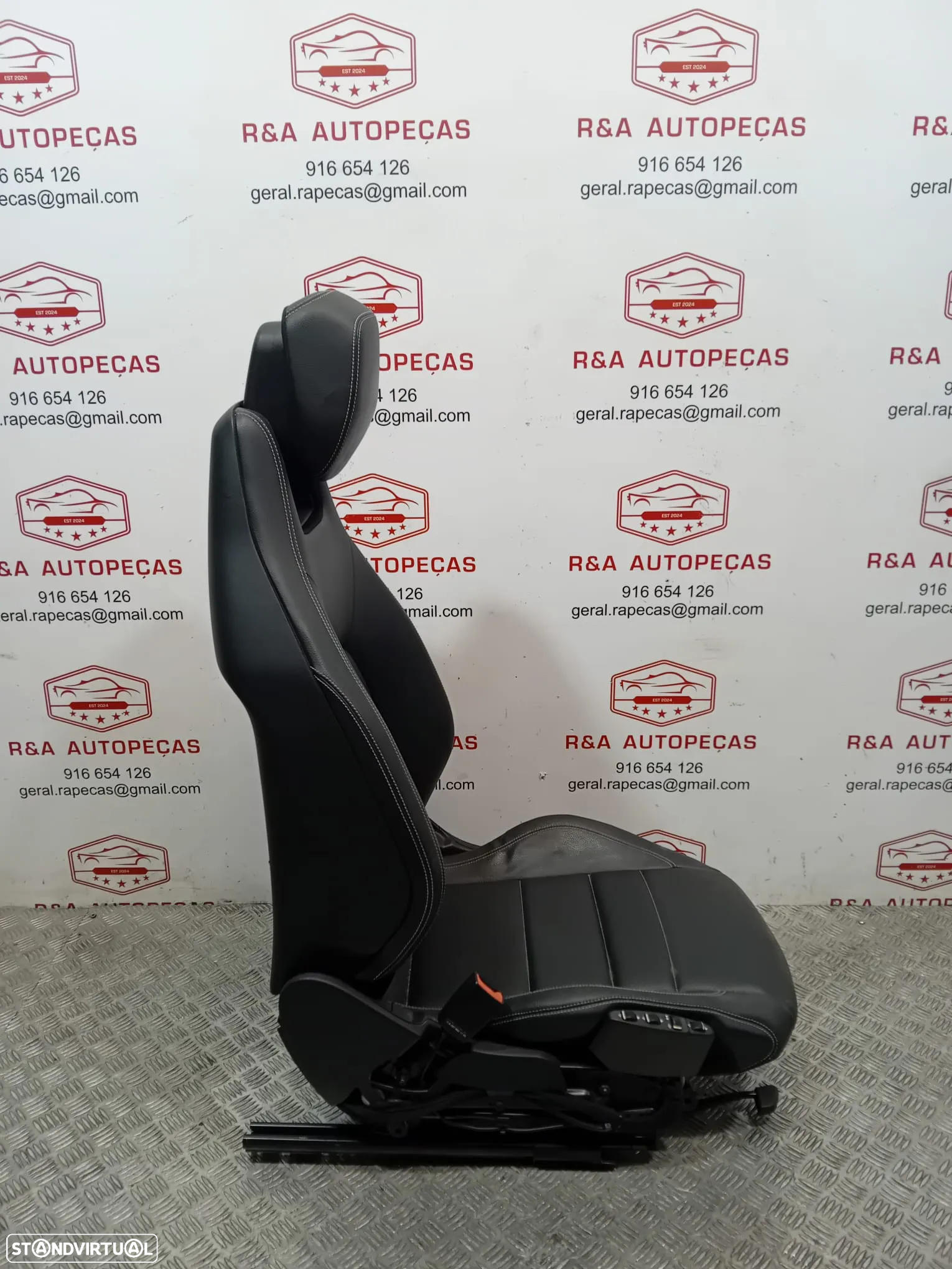 Conjunto de Bancos Mercedes Class E Coupé W207 Elétricos em Pele Original - 13