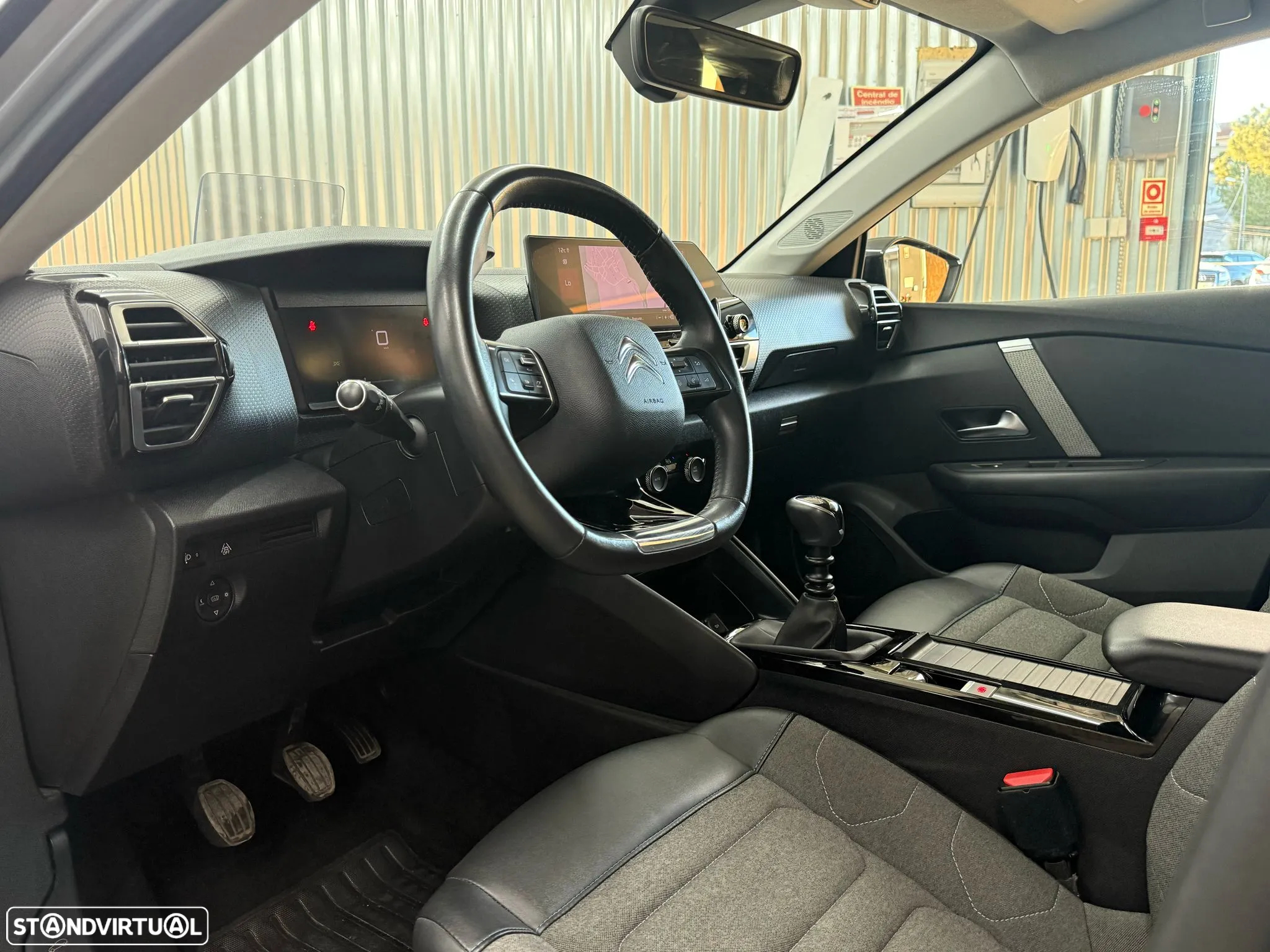 Citroën C4 1.2 PureTech Shine - 18