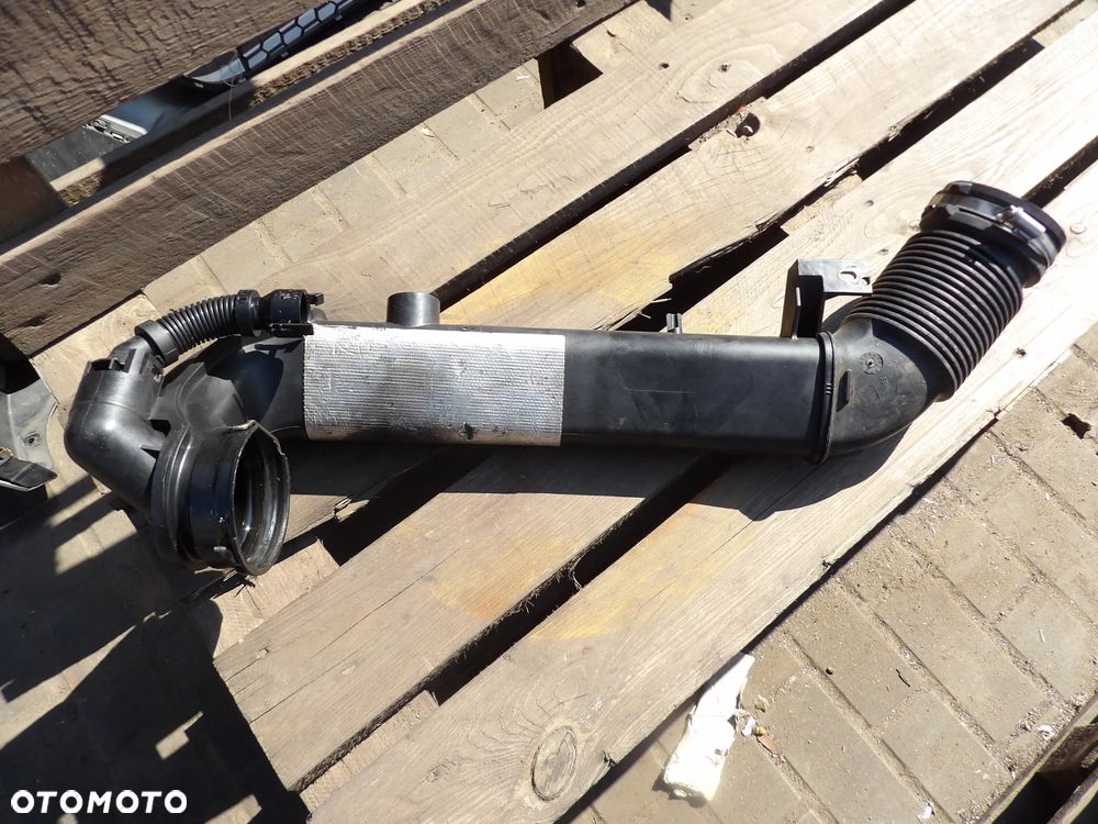 BMW -F48,X1 - RURA INTERCOOLERA - LEKKO USZKODZONA - 1105884 - 1