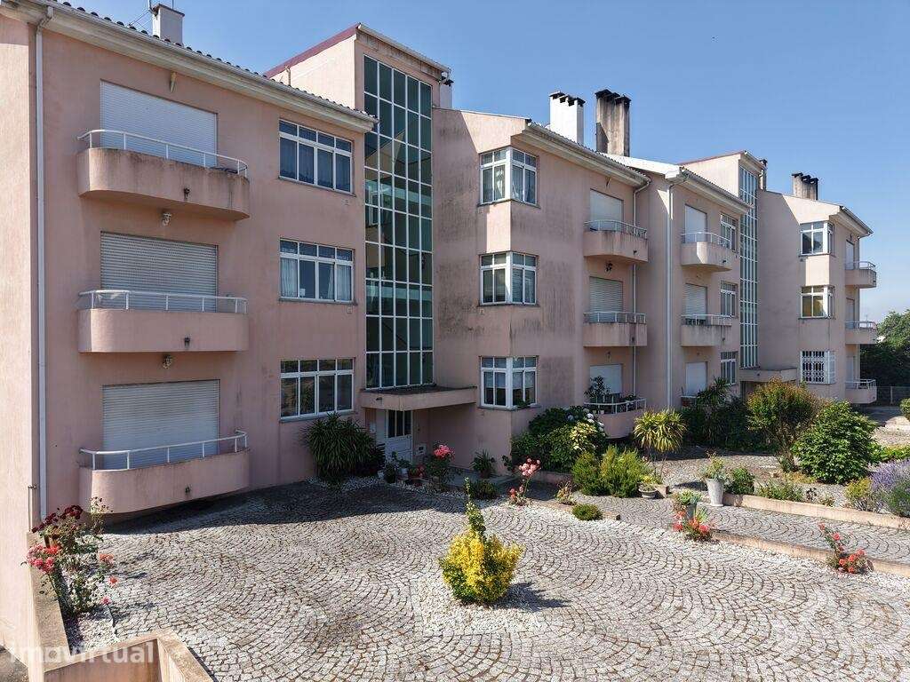 Apartamento T3 em Mangualde, Mesquitela e Cunha Alta - Grande imagem: 2/23