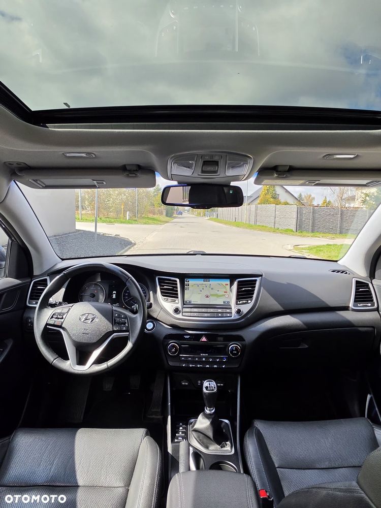Hyundai Tucson 1.7 CRDI BlueDrive Style 2WD - 15