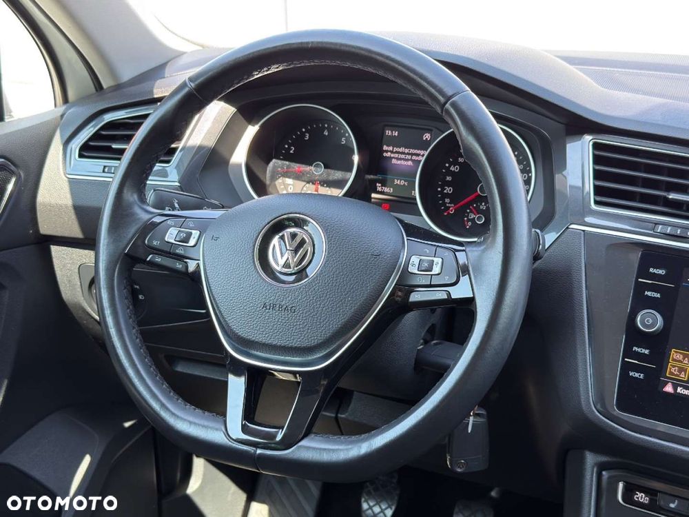 Volkswagen Tiguan - 27