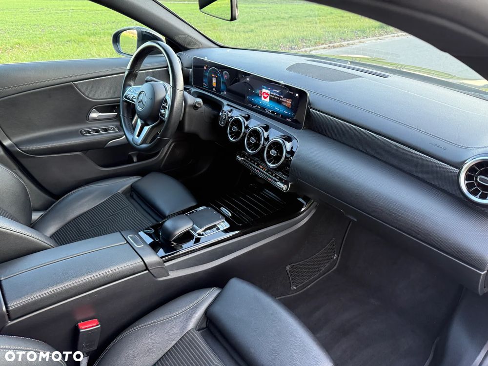 Mercedes-Benz CLA 180 d 7G-DCT Progressive - 18