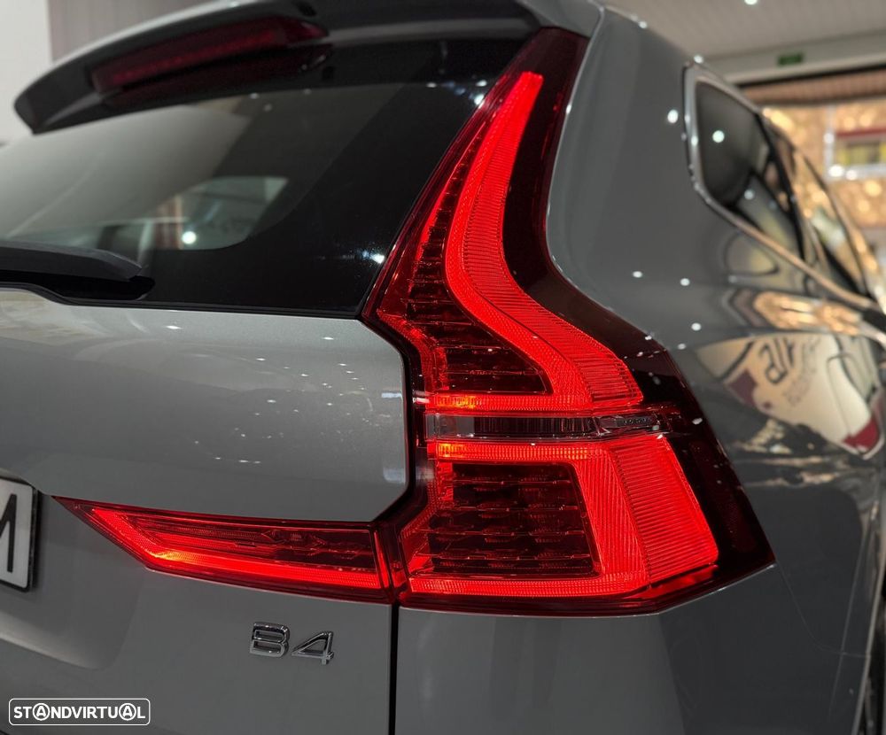Volvo XC 60 2.0 B4 Plus Bright - 16