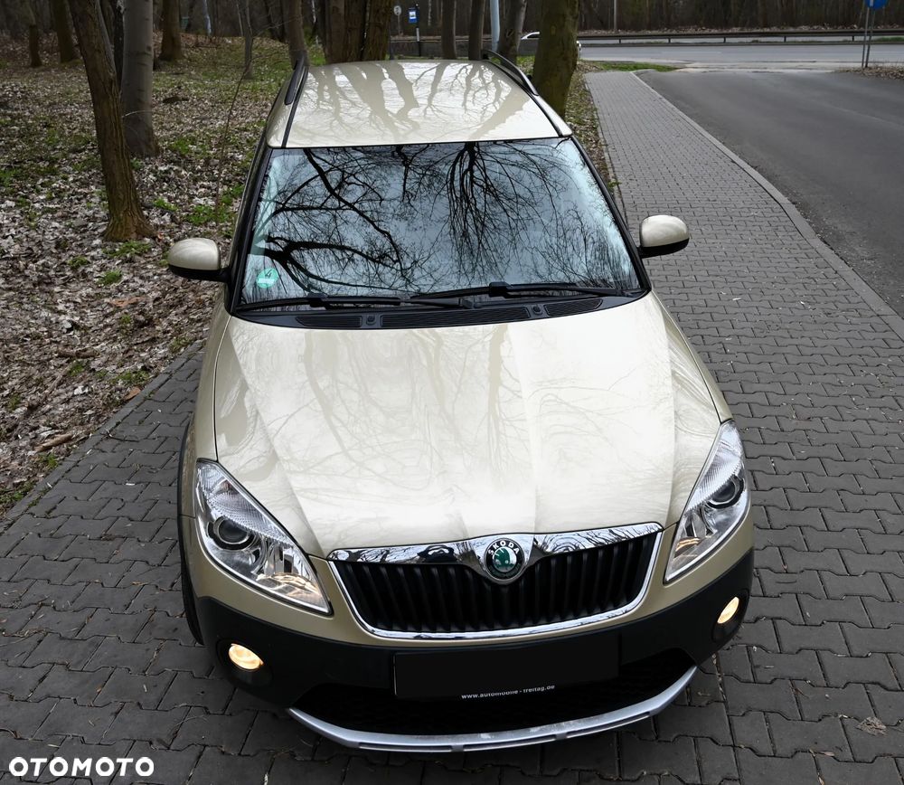 Skoda Roomster 1.2 TSI Scout PLUS EDITION - 19