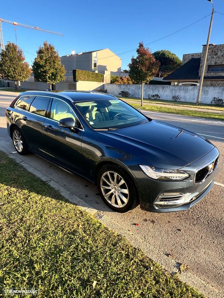Volvo V90 2.0 T8 Momentum AWD Geartronic - 5