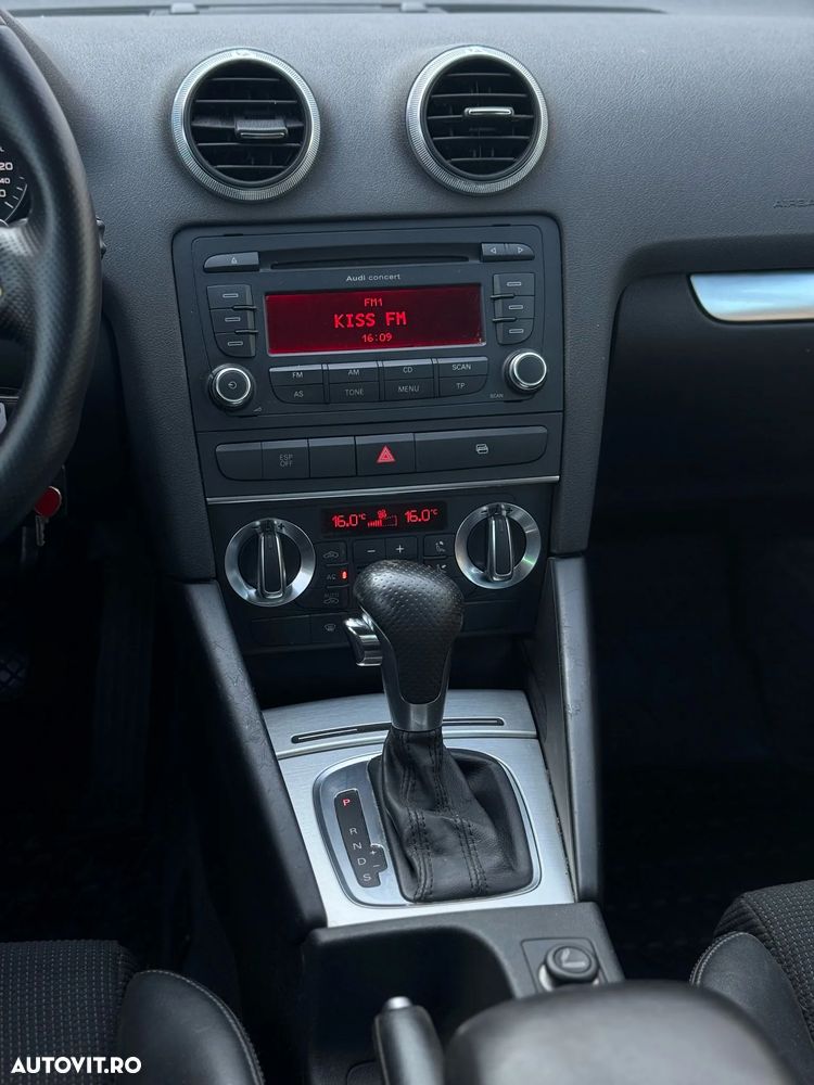 Audi A3 2.0 TDI Sportback DSG Ambiente - 30