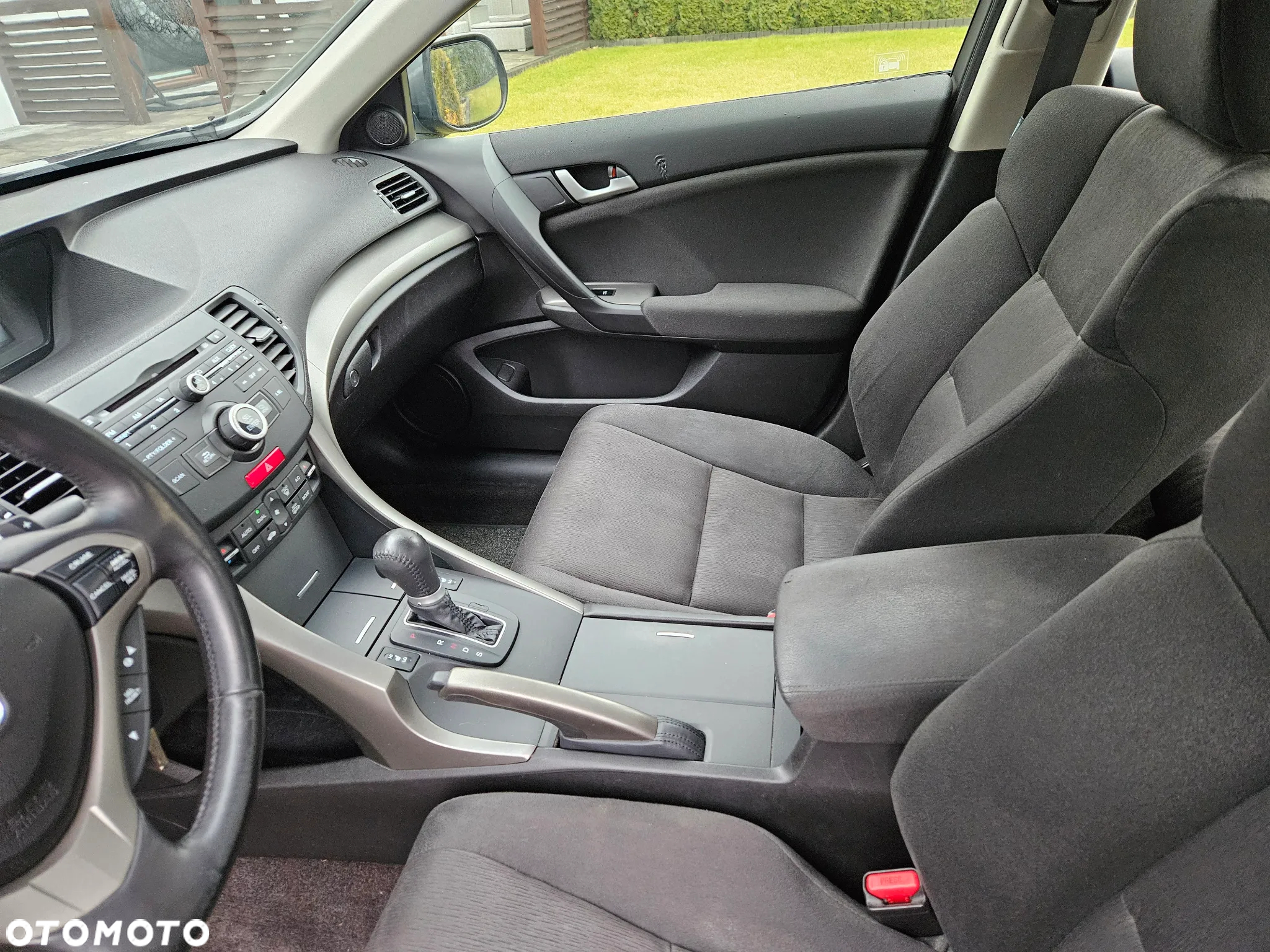 Honda Accord 2.0 Executive - 21